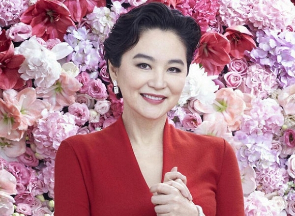Mỹ nhân phim Quỳnh Dao: Người tình tiền viên mãn, kẻ lẻ loi tuổi già 9