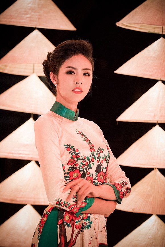 Hoa hậu Ngọc Hân nổi bật 7
