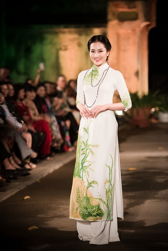 Hoa hậu Ngọc Hân nổi bật 3