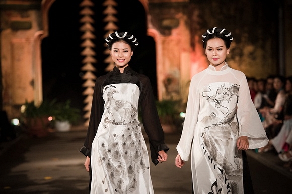 Hoa hậu Ngọc Hân nổi bật 2