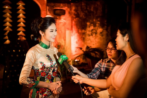 Hoa hậu Ngọc Hân nổi bật 0