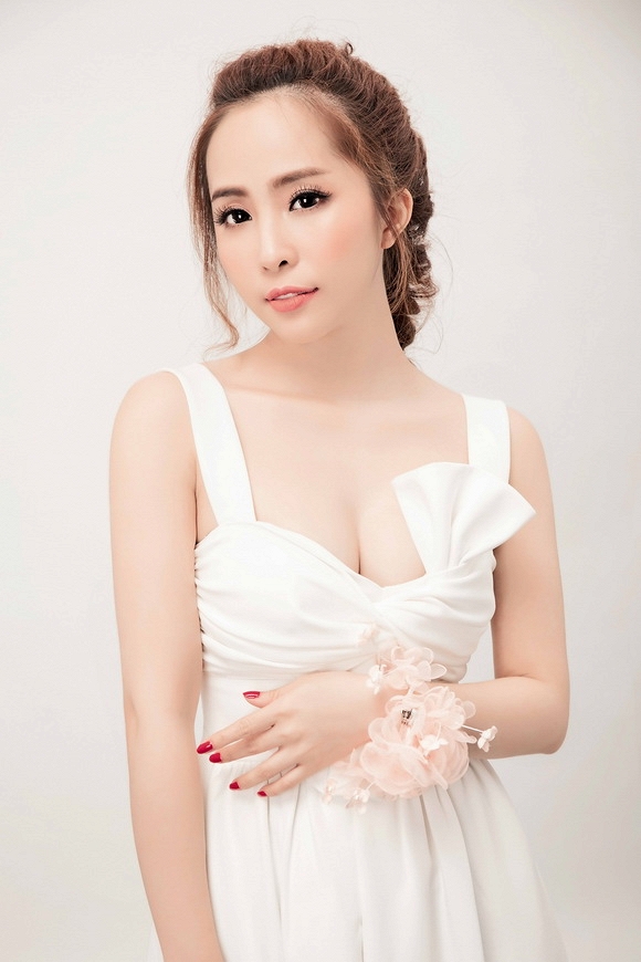 Quỳnh Nga đẹp ngỡ ngàng 4 Quỳnh Nga đẹp ngỡ ngàng 4