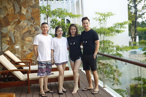 Thành Trung đi chơi cùng gia đình bạn gái 9