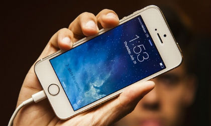 Khắc phục lỗi sạc pin trên iPad, iPhone và iPod touch