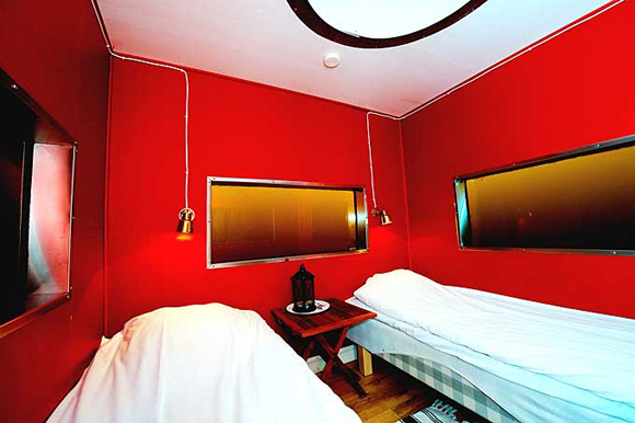 Chiêm ngưỡng những khách sạn dưới nước độc đáo nhất thế giới 3