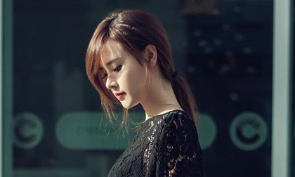 Vẻ đẹp trong veo làm 'say' lòng người của Midu