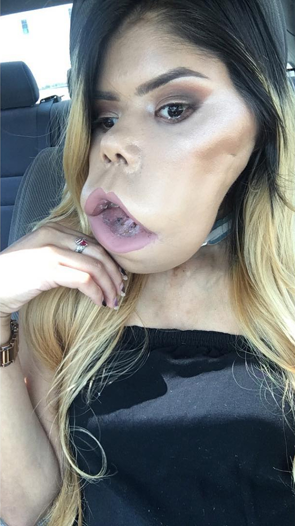  Vlogger làm đẹp xấu xí nhưng rất tự tin 4