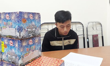 Bắt hai đối tượng vận chuyển pháo nổ