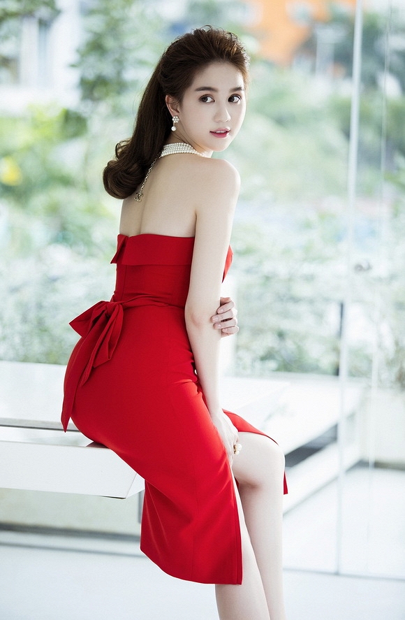 Ngọc Trinh điệu đà 7