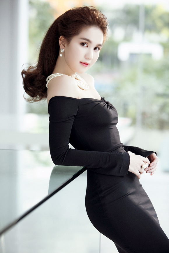 Ngọc Trinh điệu đà 4