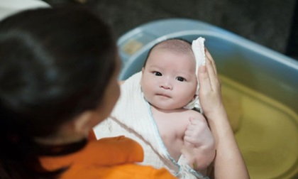 Những mẹo dân gian chữa bệnh cho trẻ mẹ không nên áp dụng