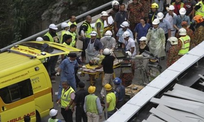 Sập cầu ở Malaysia, 1 công nhân Việt Nam tử nạn