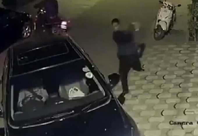 Sau khi Quang thực hiện hành vi cướp tài sản, y đã lẩn trốn trong khu dân cư. (Ảnh minh họa)