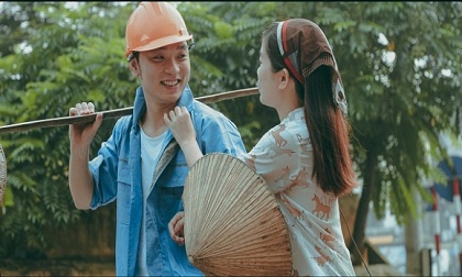 Bộ ảnh cưới 'Tình nghèo có nhau' đốn tim cộng đồng mạng