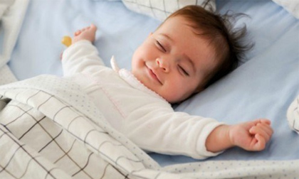 Mẹo làm sạch và khử mùi cho chăn, nệm cực đơn giản