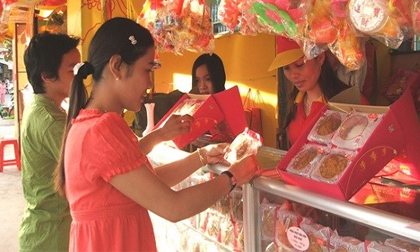 Suýt gặp họa vì bánh mứt Trung Quốc giả danh 'hàng nhà làm'
