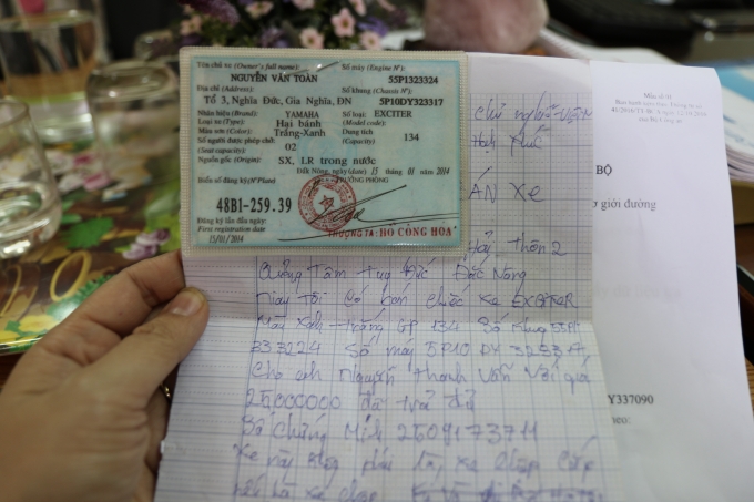 Giấy chứng nhận đăng ký xe giả.