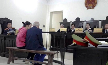 Giết em cùng cha khác mẹ, cụ ông lĩnh 18 năm tù