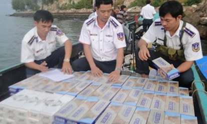 Xử lý các lô hàng thuốc lá ngoại tại cảng Quy Nhơn