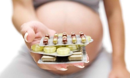 Nguy cơ con bị dị tật bẩm sinh do mẹ lạm dụng kháng sinh