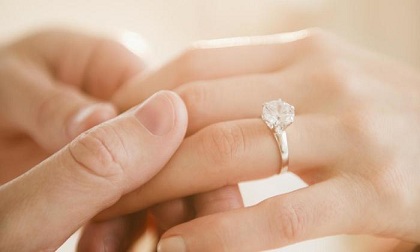 Kinh nghiệm chọn nhẫn đính hôn đẹp và ý nghĩa