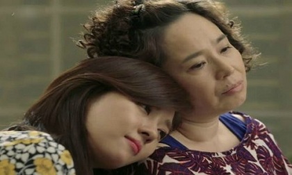 Nước mắt mẹ chồng từ con trai, nhận dâu làm con gái