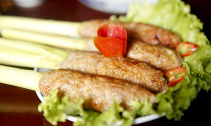 Cách làm nem lụi thơm lừng, chuẩn vị Huế