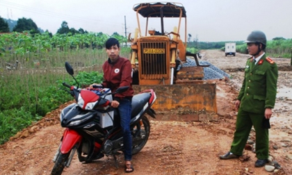 Tin nóng trưa 20/12: Thiếu nữ 17 say rượu bị 2 thanh niên thanh nhau hãm hại