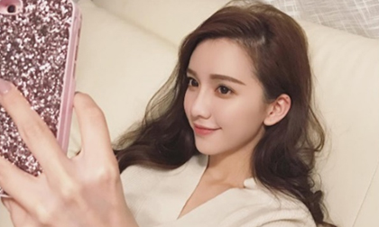 Cuộc sống sang chảnh khó tin của hotgirl giống hệt Angelababy
