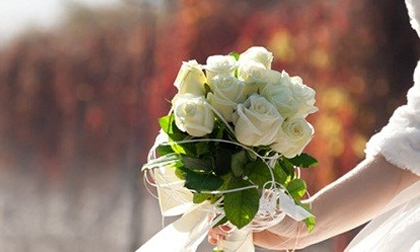 Hôm nay lần đầu tiên mẹ đi lấy chồng