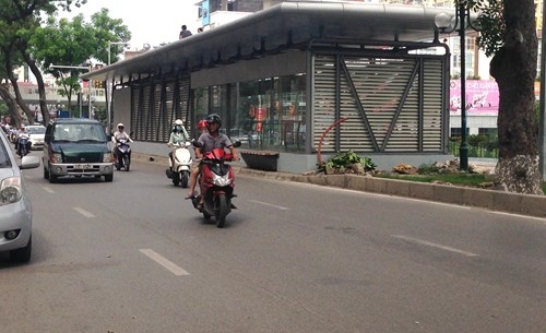 Nhà chờ xe buýt nhanh BRT.