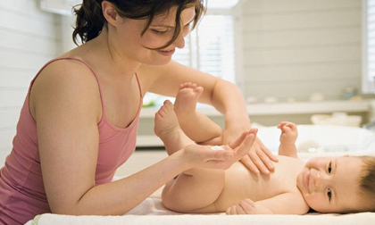Cách chăm sóc vùng da bị hăm tã của trẻ sơ sinh