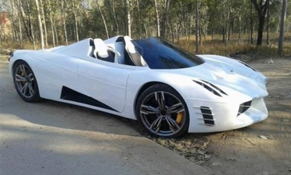 Siêu xe Lamborghini Aventador SV mui trần dạo chơi Giáng sinh tại Hà Nội