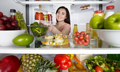 Mẹo khử mùi tủ lạnh nhanh chóng, đơn giản