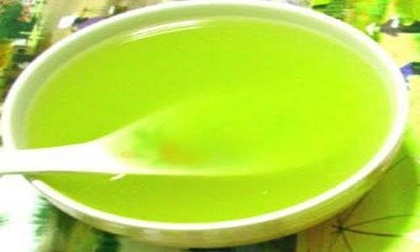 Những người không nên uống nước luộc rau