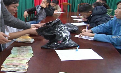 Huế: Triệt phá “ổ” cá độ bóng đá phát hiện nhiều sinh viên đang tham gia