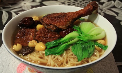 Cách làm mì mì vịt tiềm bổ dưỡng, ngon ngất ngây