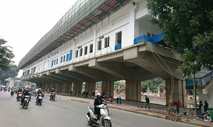 Tin tai nạn giao thông ngày 6/1: Container lật nghiêng đè chết 2 người