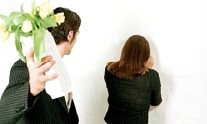 Bị chồng bạo hành vì lỡ ngoại tình tư tưởng