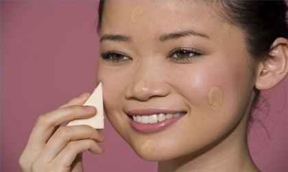 Những lưu ý khi trang điểm cho làn da bị mụn