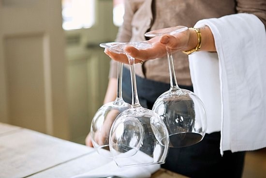 Kết quả hình ảnh cho làm sạch đồ thủy tinh