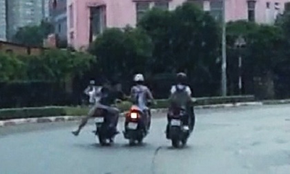 Hà Nội: Tóm gọn 2 đối tượng cướp giật tài sản của phụ nữ