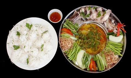Cách nấu lẩu cá lăng măng chua cực ngon, sum vầy ngày Tết