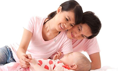 Chồng không đồng ý, vợ có được phép nhận con nuôi không?