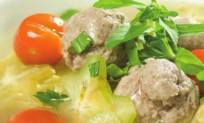 Cách làm món canh khế nấu thịt bò cho bữa cơm gia đình