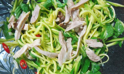 Cách làm nộm gà xoài xanh chống ngấy ngày tết