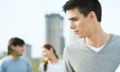 Níu tình bằng tin nhắn tục tĩu