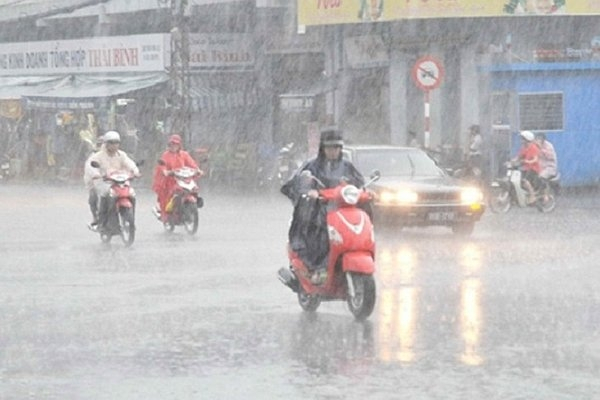 Dự báo thời tiết ngày 25/01: Trung Bộ mưa lớn, Biển Đông xuất hiện mưa giông