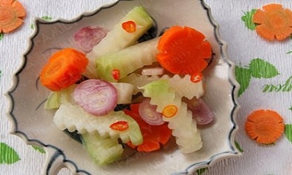 Bí quyết làm dưa góp ngon và giòn cho bữa cơm gia đình