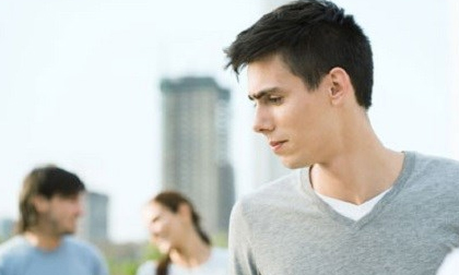 Đàn ông tha thứ cho vợ ngoại tình là...hèn?